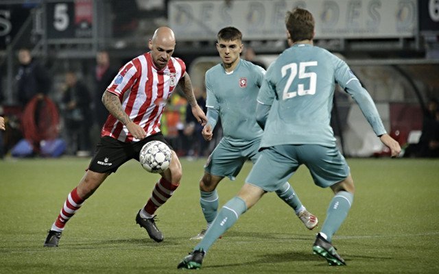 份屡屡扮演 份屡屡扮演